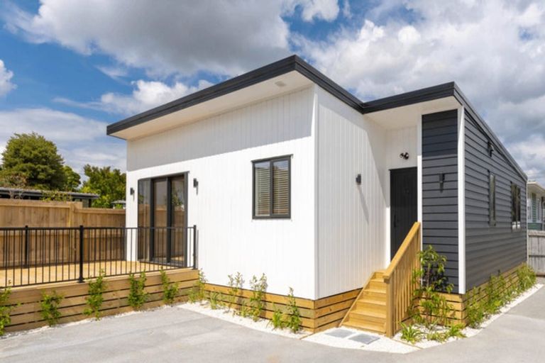 Photo of property in 4a Daphne Street, Kelston, Auckland, 0602