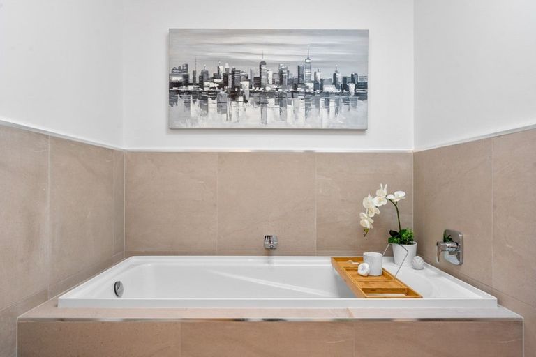 Photo of property in 4 Tyler Davies Drive, Red Beach, 0932