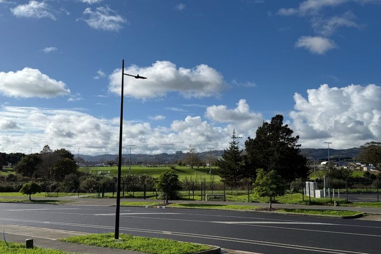 Photo of property in 71 Tributary Parade, Karaka, Papakura, 2113