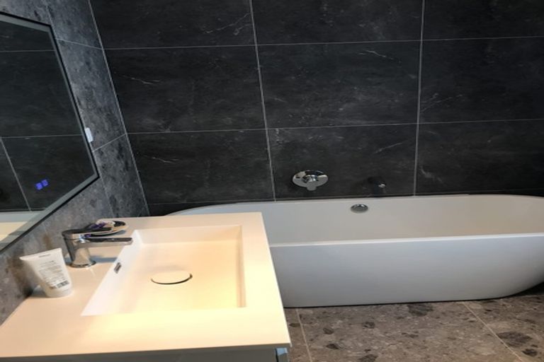 Photo of property in 10 Gunn Way, Hobsonville, Auckland, 0616