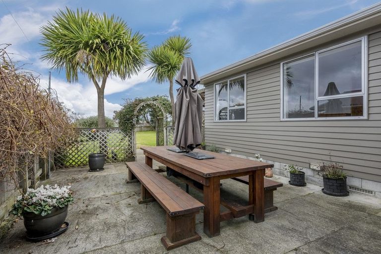 Photo of property in 102 Martin Road, Paraparaumu Beach, Paraparaumu, 5032