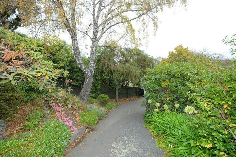 Photo of property in 90 Palatine Terrace, Saint Martins, Christchurch, 8022
