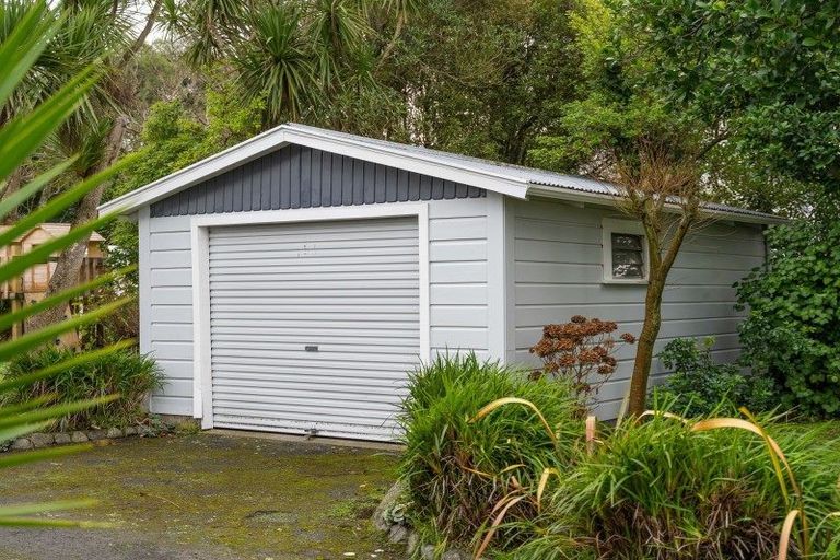 Photo of property in 12 Wallace Street, Featherston, 5710