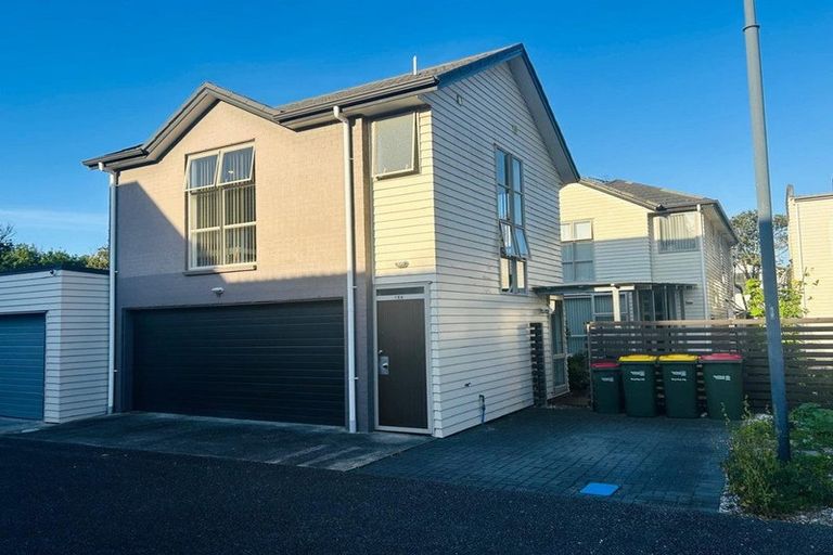 Photo of property in 18 Windfola Parkway, Takanini, 2112