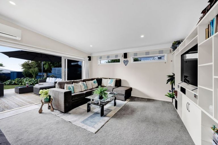 Photo of property in 14 Culzean Grove, Bell Block, New Plymouth, 4312