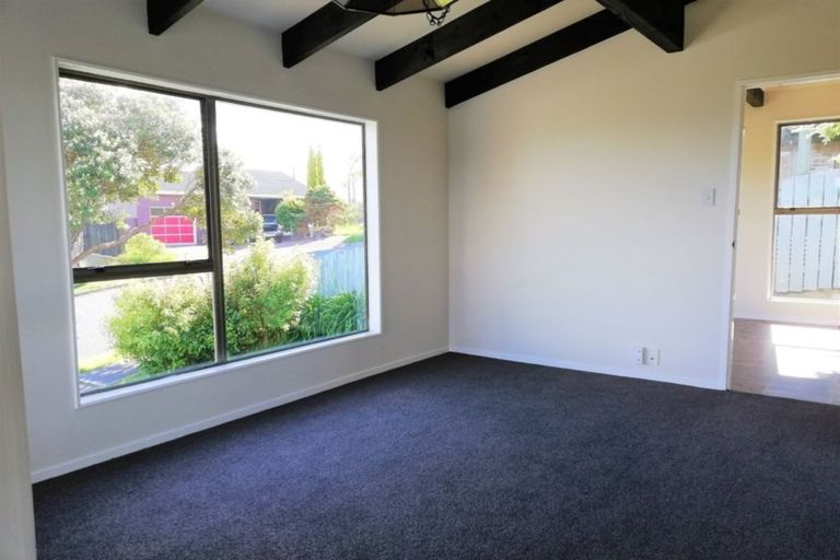 Photo of property in 18 Mercury Way, Whitby, Porirua, 5024