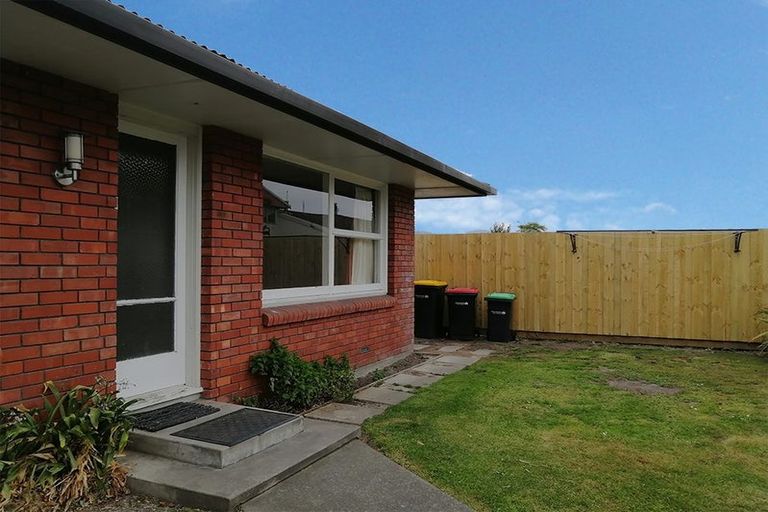 Photo of property in 3/94 Charles Street, Waltham, Christchurch, 8011