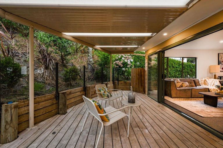 Photo of property in 46a Don Buck Road, Massey, Auckland, 0614