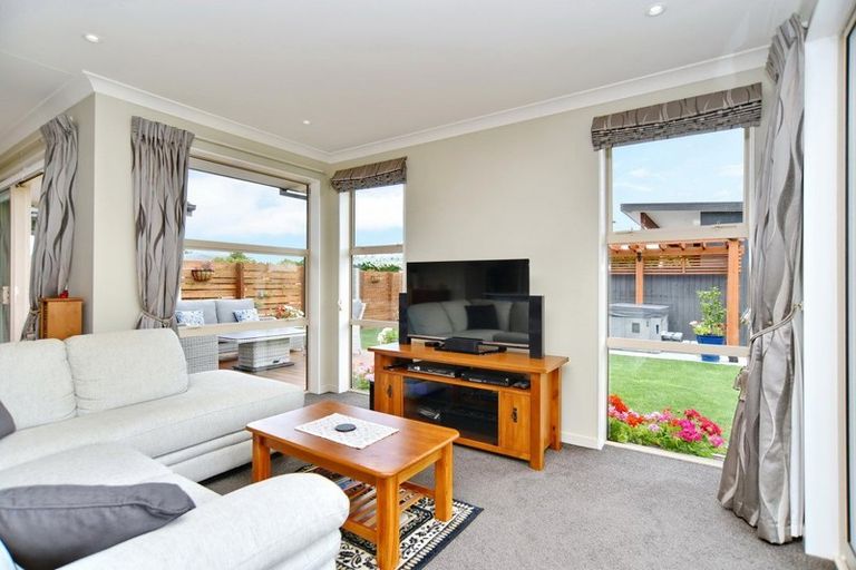 Photo of property in 12 Hamlett Drive, Woodend, 7610