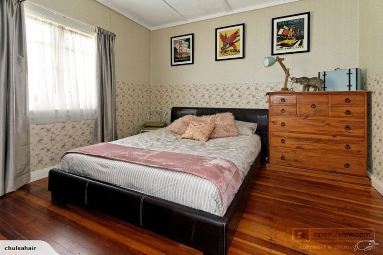 Photo of property in 52 Newington Road, Henderson, Auckland, 0612