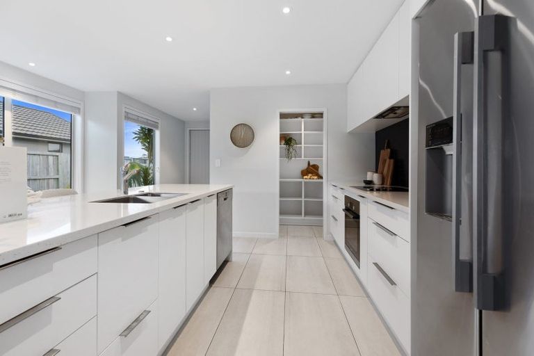 Photo of property in 63 Awatira Drive, Papamoa Beach, Papamoa, 3118