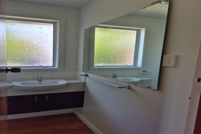Photo of property in 10 Heather Place, Mairehau, Christchurch, 8052