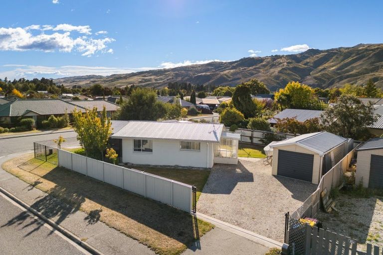 Photo of property in 82 Molyneux Avenue, Cromwell, 9310