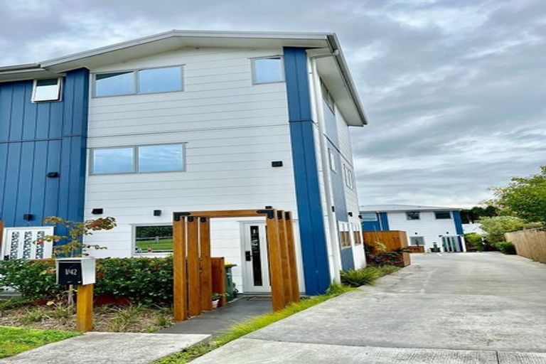 Photo of property in 1/42 Kaikoura Street, Henderson, Auckland, 0612