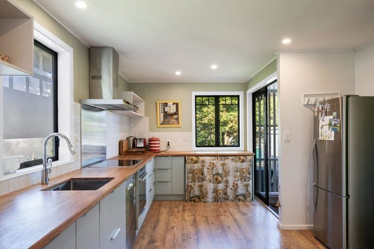 Photo of property in 4 Tarawa Street, Paekakariki, 5034