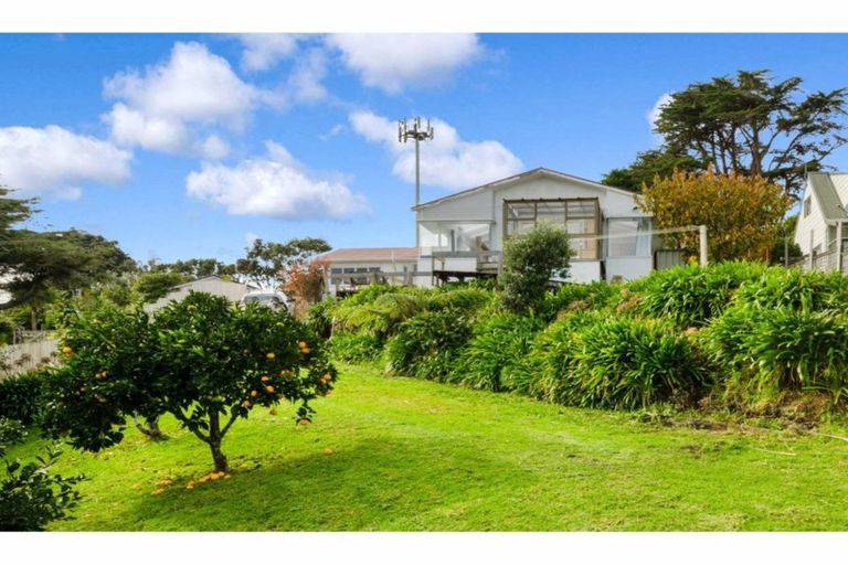 Photo of property in 69 Garfield Road, Helensville, 0800