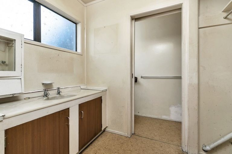 Photo of property in 21/85 Edmonton Road, Henderson, Auckland, 0612