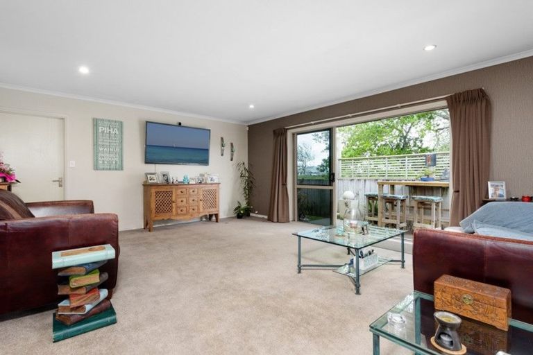 Photo of property in 74b Simpson Road, Papamoa Beach, Papamoa, 3118