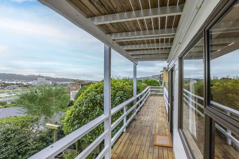 Photo of property in 4a Arawhata Street, Ranui, Porirua, 5024