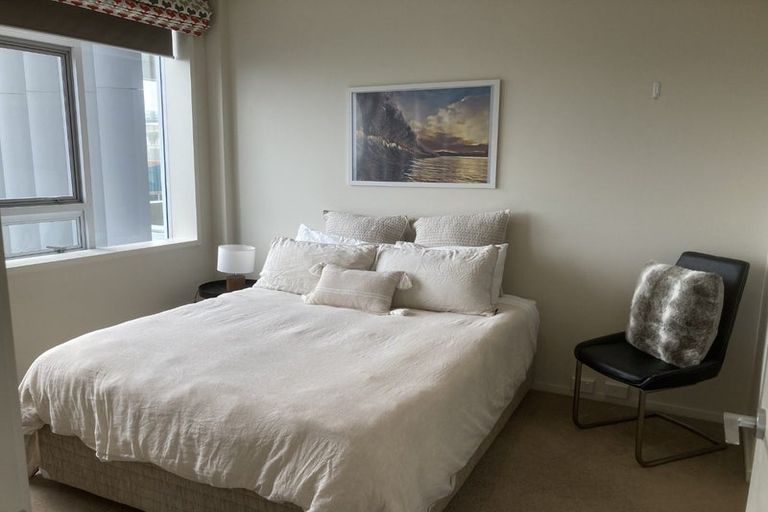 Photo of property in 22 Liardet Apartments, 203/22 Liardet Street, New Plymouth, 4310