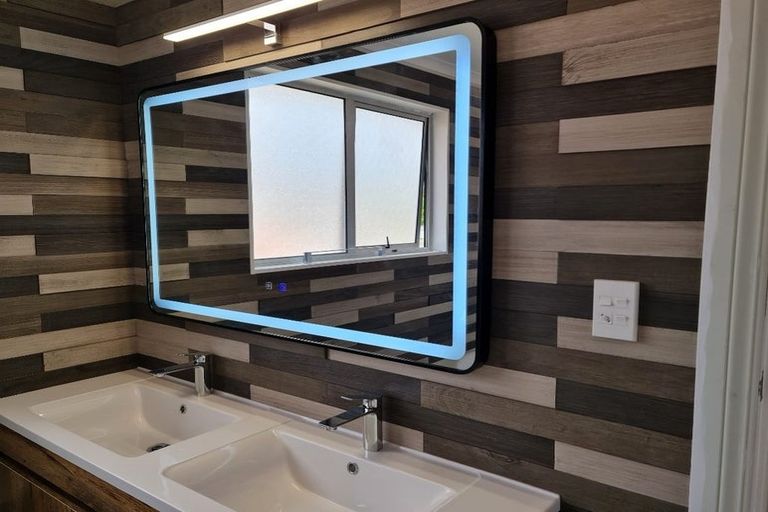 Photo of property in 57 Gray Avenue, Paraparaumu Beach, Paraparaumu, 5032