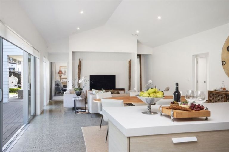 Photo of property in 15 Knoll Rise, Pukekohe, 2120