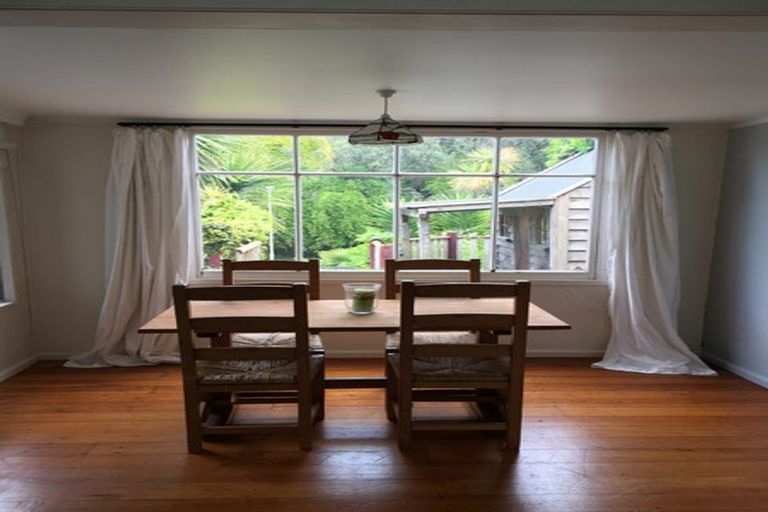 Photo of property in 28 Coote Road, Bluff Hill, Napier, 4110