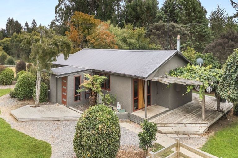 Photo of property in 103 Neudorf Road, Upper Moutere, 7175