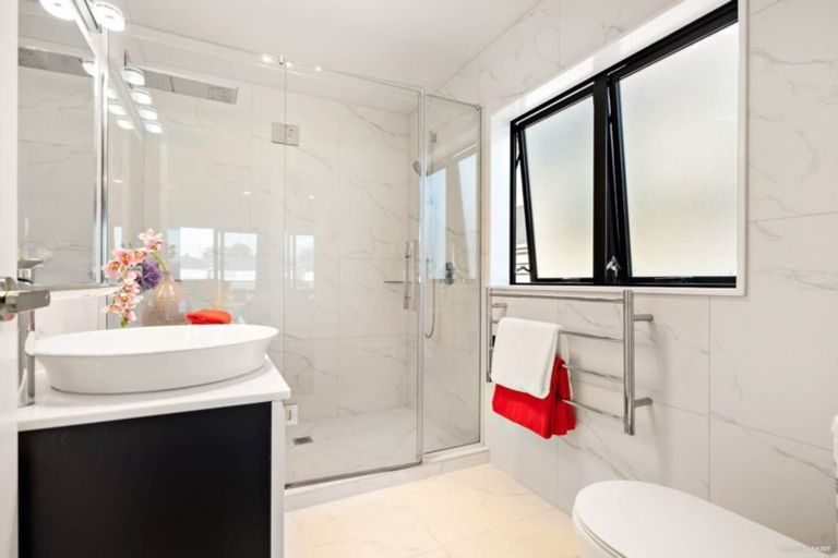 Photo of property in 9 Lisnoble Road, Flat Bush, Auckland, 2019