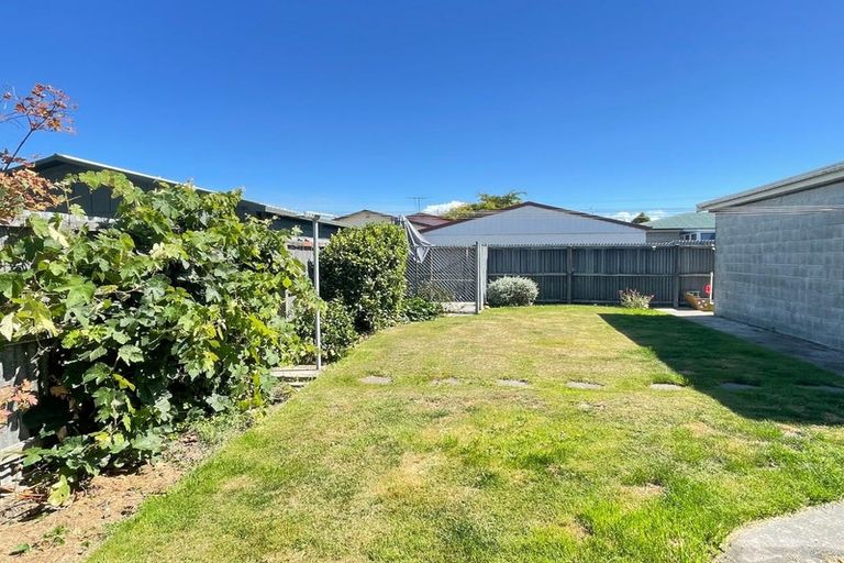 Photo of property in 62 Oriana Crescent, Hornby, Christchurch, 8042