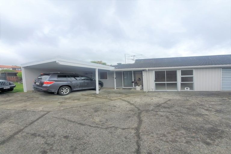 Photo of property in 7 Ballina Drive, Churton Park, Wellington, 6037