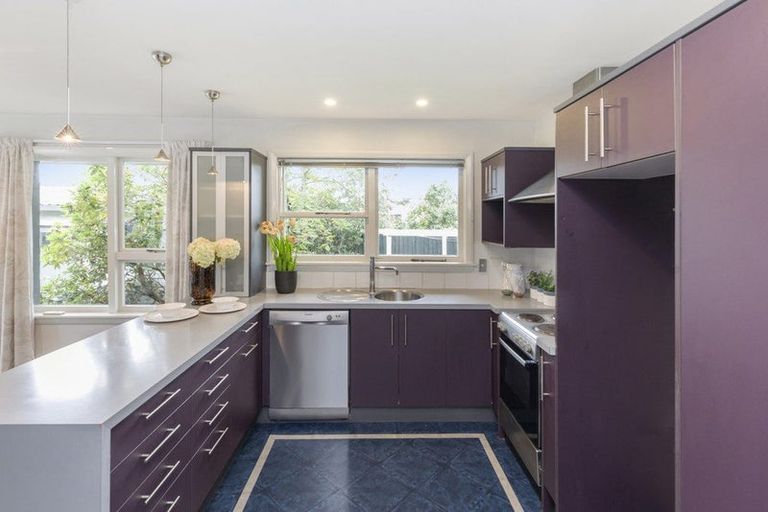 Photo of property in 11 Colina Street, Avonhead, Christchurch, 8042