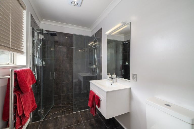 Photo of property in 11 Breton Close, Northwood, Christchurch, 8051