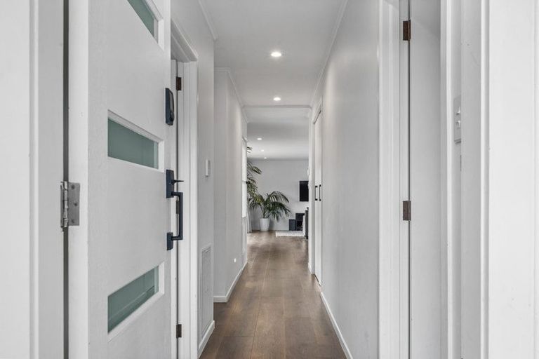 Photo of property in 11 Brennan Avenue, Te Atatu Peninsula, Auckland, 0610