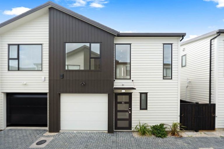 Photo of property in 5c Poto Street, Te Atatu South, Auckland, 0610
