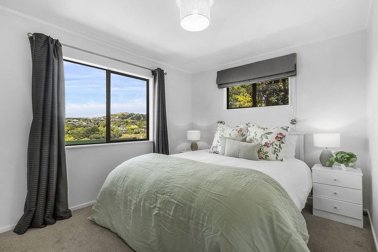 Photo of property in 22 Shackle Lane, Whitby, Porirua, 5024