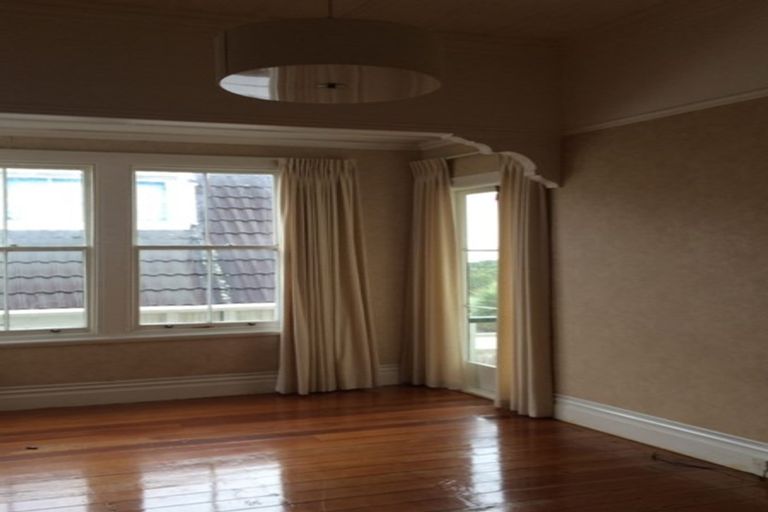 Photo of property in 2 Milton Road, Orewa, 0931