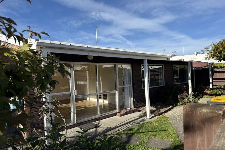 Photo of property in 1/43b Ambleside Drive, Burnside, Christchurch, 8053