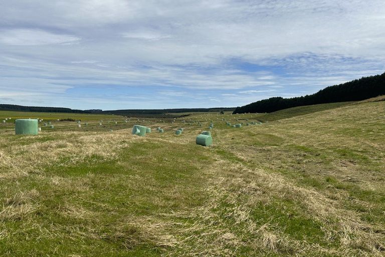 Photo of property in 18 Rorotu Avenue, Karaka, 2113