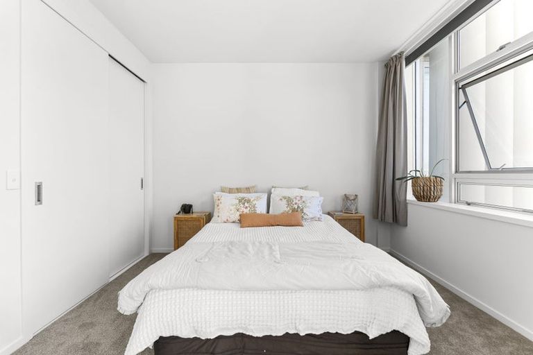 Photo of property in 22 Liardet Apartments, 303/22 Liardet Street, New Plymouth, 4310