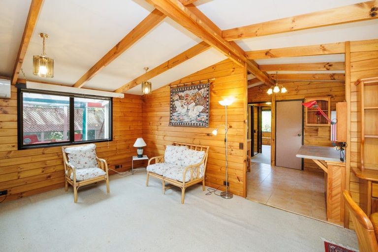 Photo of property in 1 Peter Hall Drive, Kelvin Grove, Palmerston North, 4414