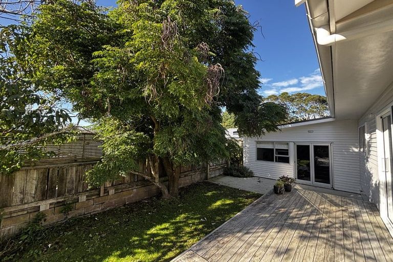 Photo of property in 17 Atiawa Street, Glen Avon, New Plymouth, 4312