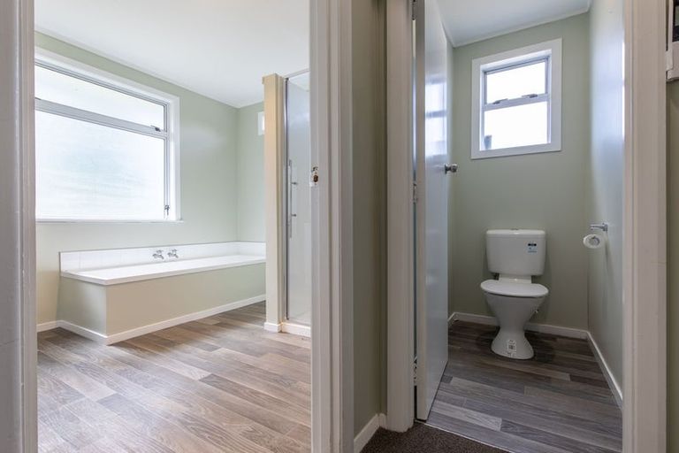 Photo of property in 123 Te Rangitautahanga Road, Turangi, 3334