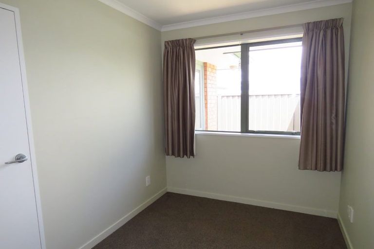 Photo of property in 100 Queen Street, Westport, 7825