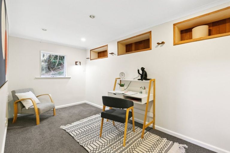 Photo of property in 196 Townsend Road, Miramar, Wellington, 6022