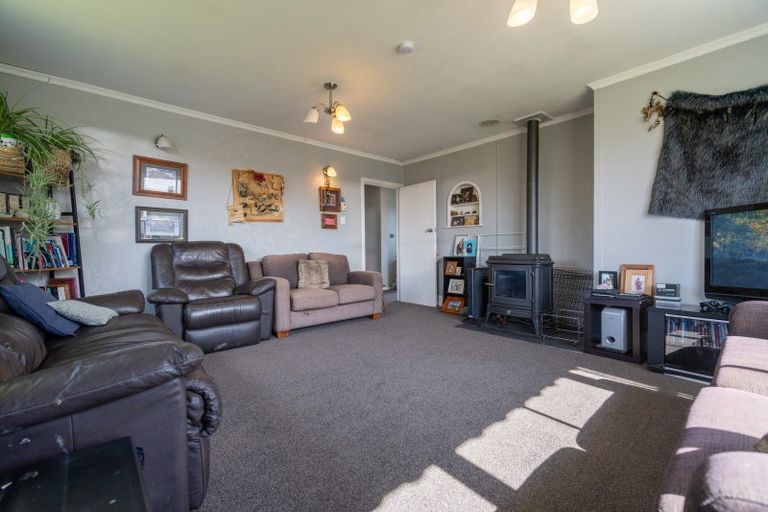 Photo of property in 35 Mararoa Drive, Manapouri, 9679