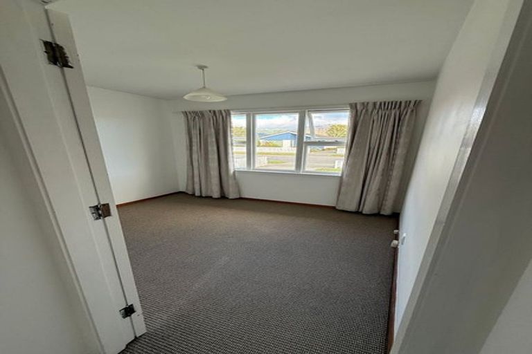 Photo of property in 16 Hurunui Street, Cracroft, Christchurch, 8025