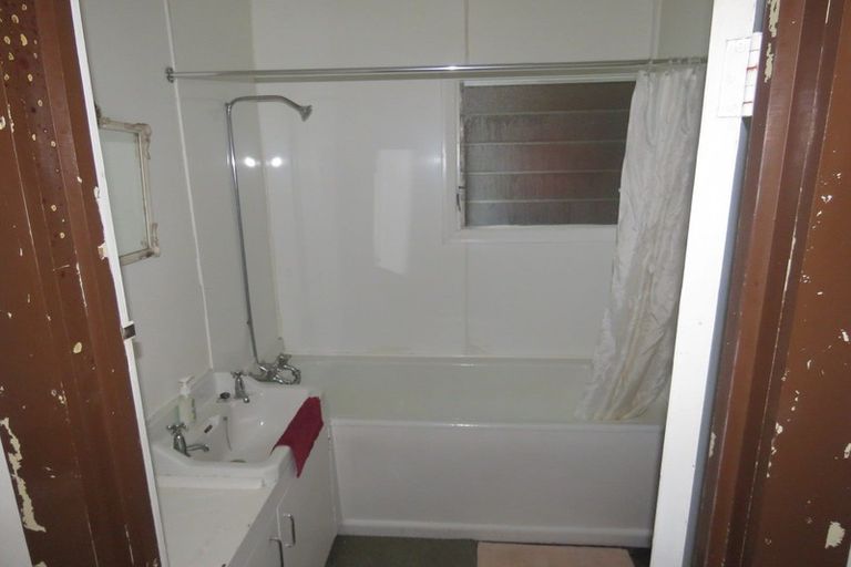 Photo of property in 19 Fonblanque Street, Westport, 7825