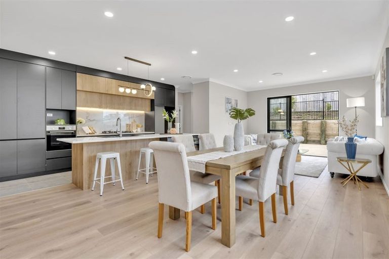 Photo of property in 5 Elevation Street, Flat Bush, Auckland, 2019