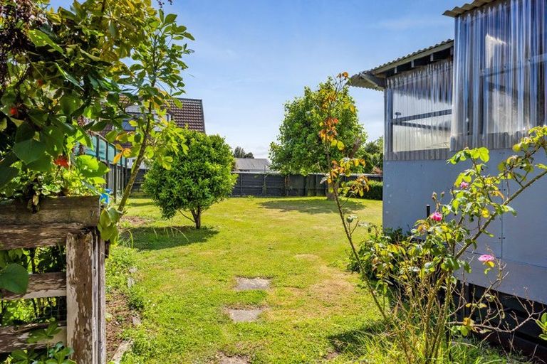Photo of property in 16 Ropata Street, Hawera, 4610